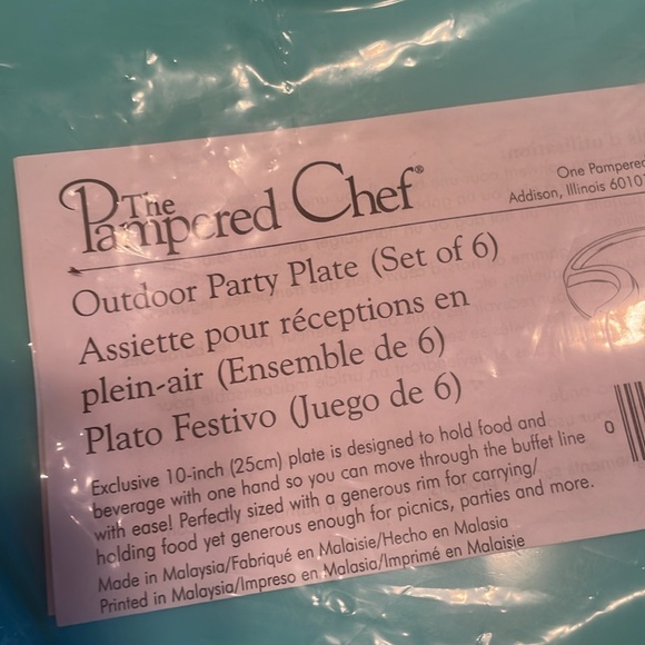 🌸NIP PAMPERED CHEF Outdoor Party Plate - set of 6 - Picture 6 of 7
